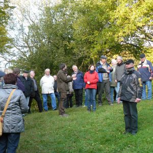 Mit einer großen Gruppe wurde der Themenwanderweg "FliessWege" in Augenschein genommen