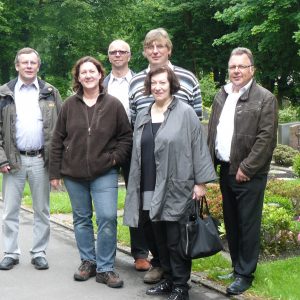 Die Fraktion stattete den Friedhöfen der Gemeinde einen Kontrollbesuch ab