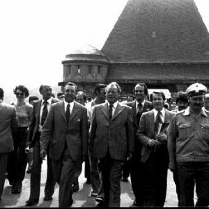 Willy Brandt 1976 am Möhnesee, links neben Willy unser Friederich Heimann